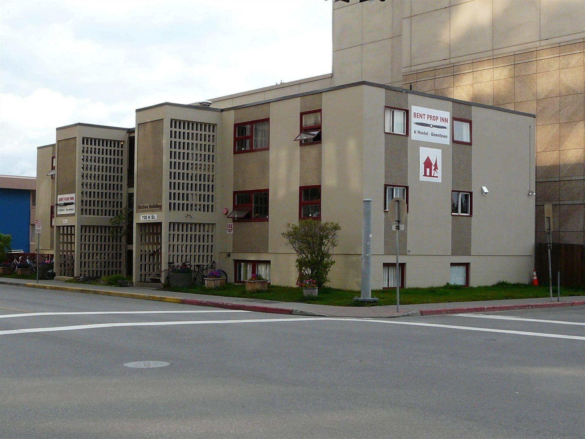 Bent Prop Inn & Hostel Of Alaska - Downtown Anchorage Exterior foto